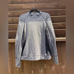 Lululemon Top Long sleeves women’s 8 Grey & Black